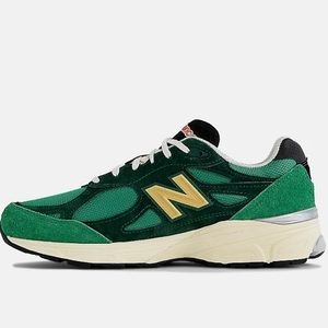 MADE in USA 990v3 Men’s